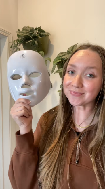 Sofia, 27